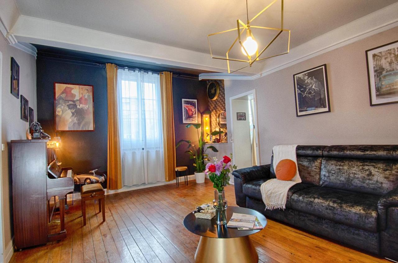 Sweet Nina Jazz Appartement Pour 5 Voyageurs, Situe A La Place De La Republique, Avec Parking Et Lit Queen Size Le Mans Esterno foto